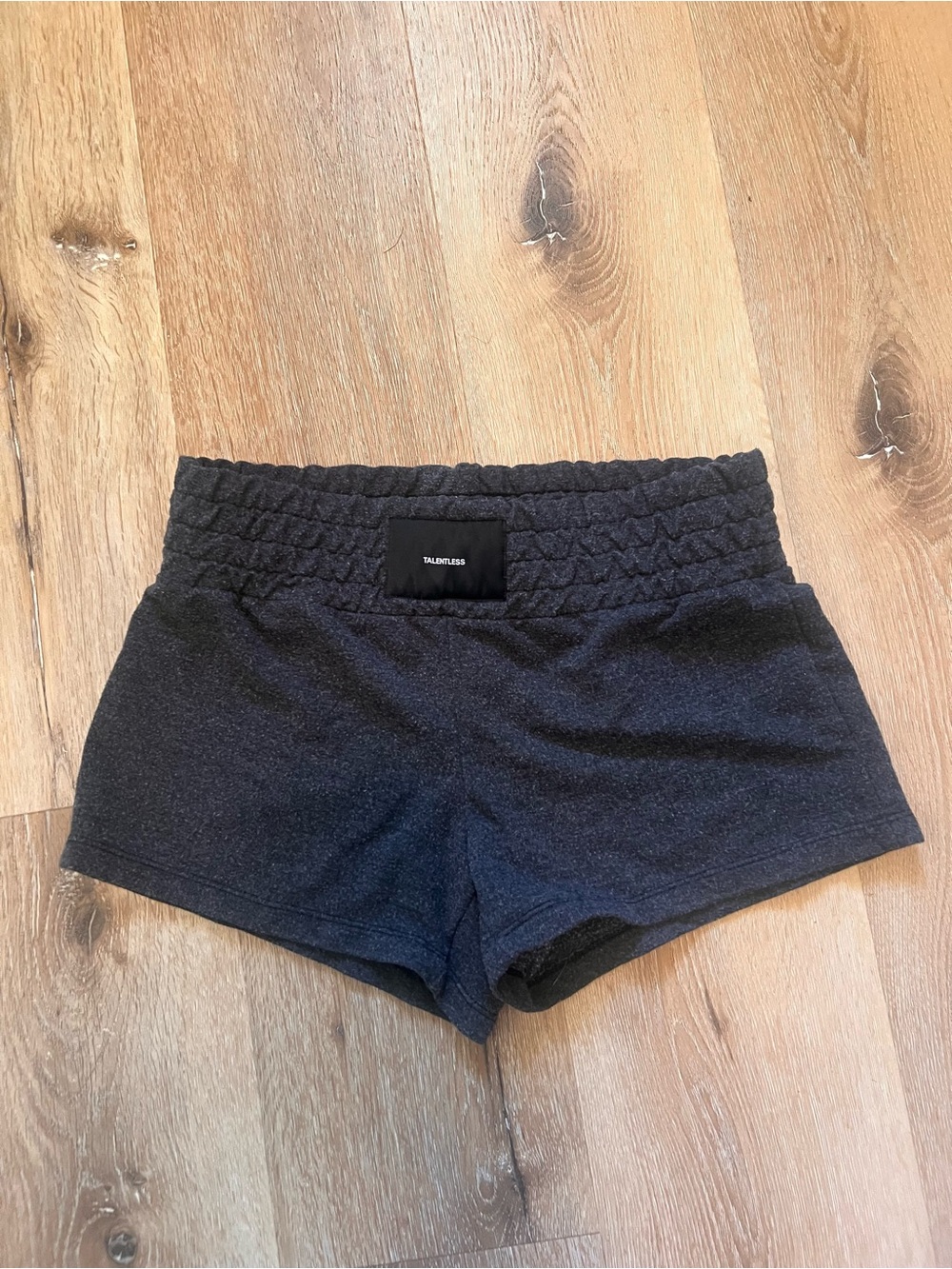 TALENTLESS Gray Sweat Shorts Small